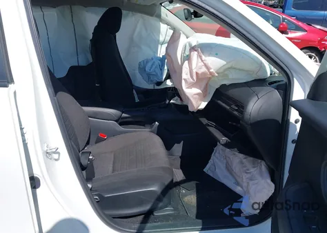 2024 Honda Hr-V 2Wd Lx z USA, uszkodzony, nr VIN 3CZRZ1H31RM701541